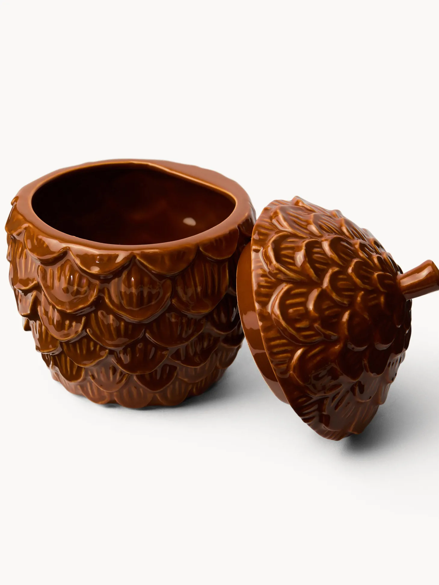 Barattolo in ceramica a pigna