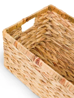 Cesto in paglia intrecciata