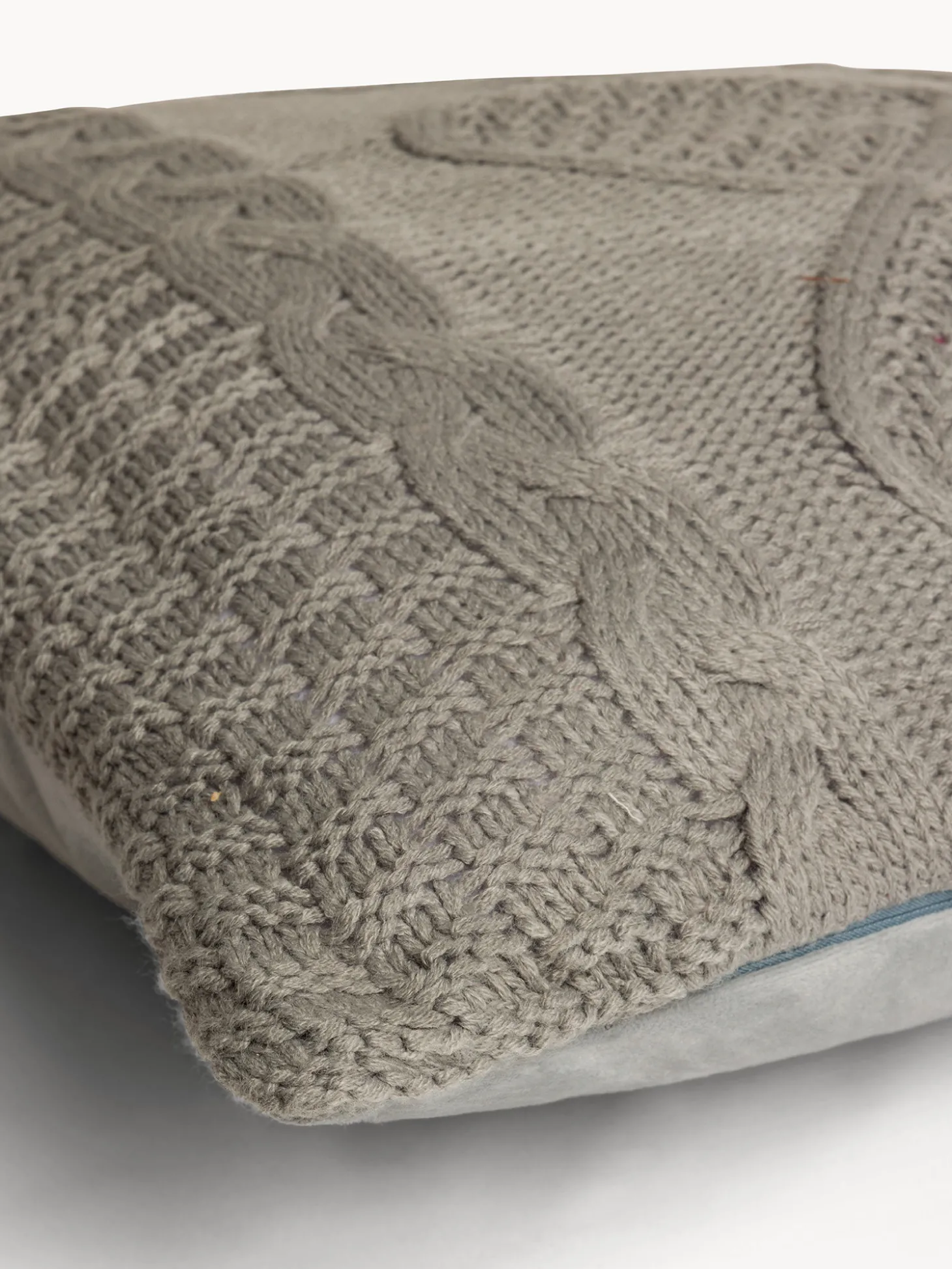 Cuscino 45x45 cm con motivo a treccia