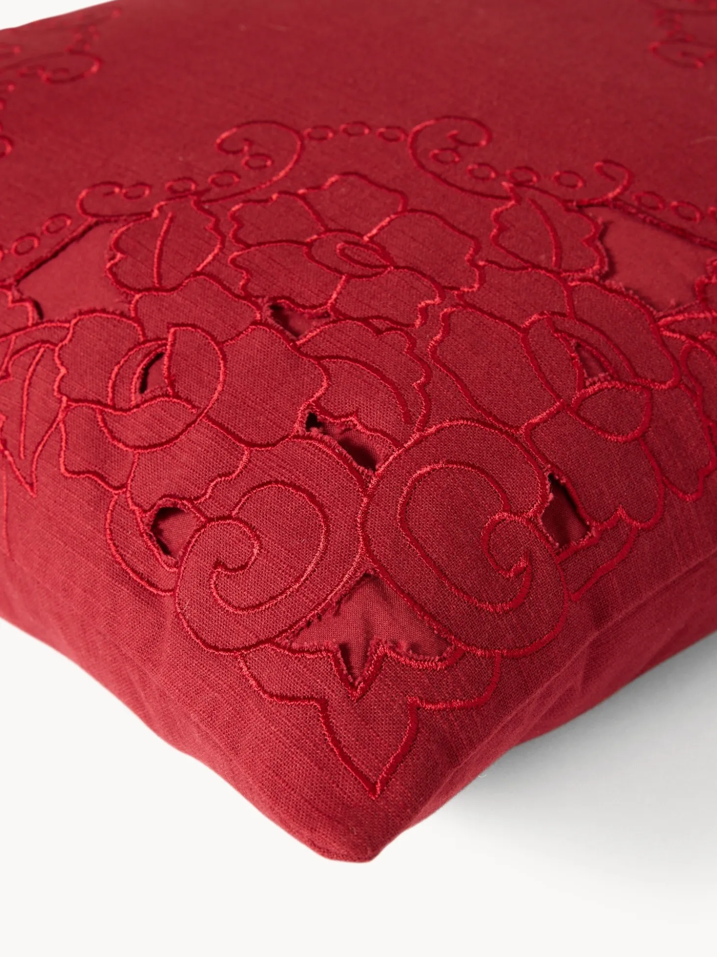 Cuscino 45x45 cm intagli laser
