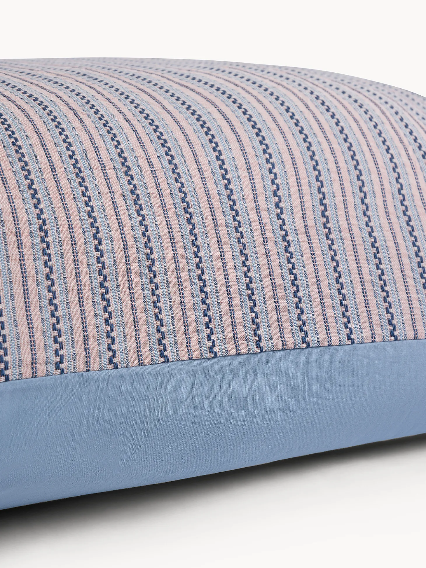 Federa in cotone lavato con lavorazione jacquard