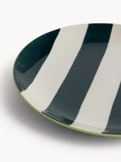 Piatto piano in ceramica a righe