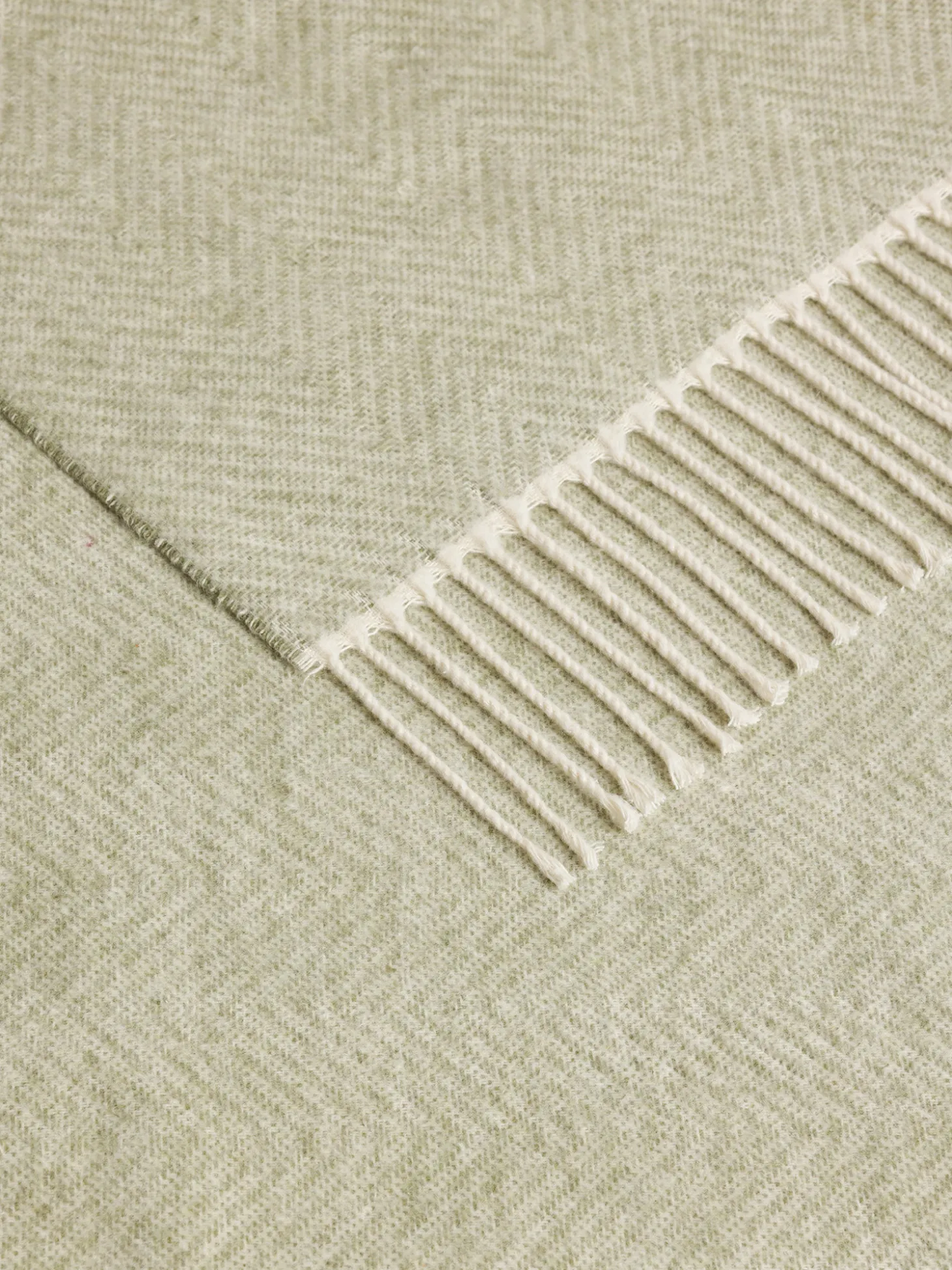 Plaid a spina di pesce made in Italy con filati riciclati