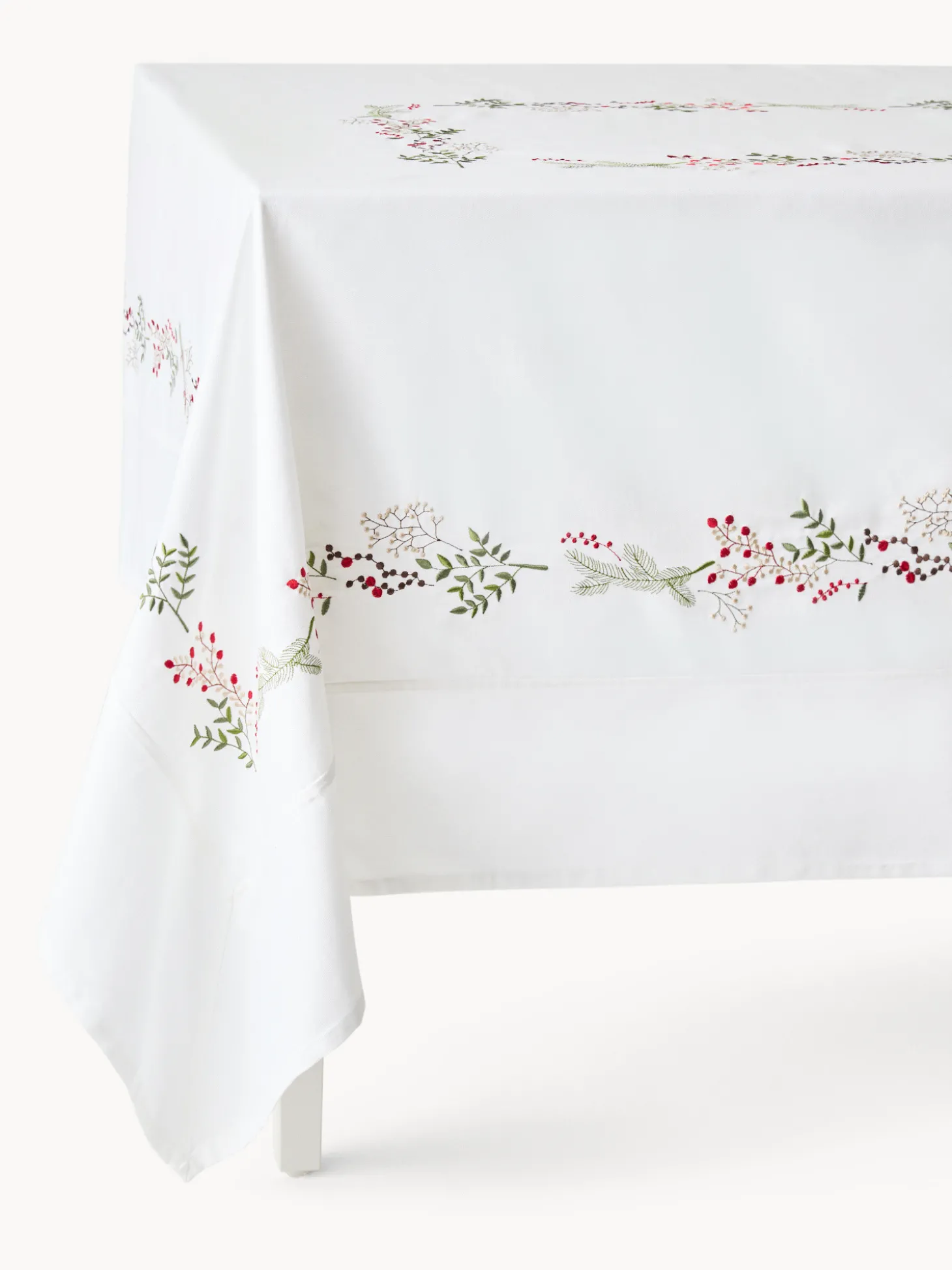 Tovaglia in puro twill di cotone ricamo piazzato agrifoglio
